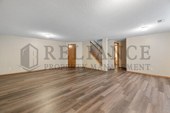 Building Photo - 1349 N Aksarben Ct