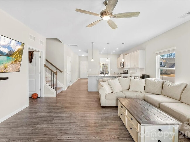 Building Photo - Earn Wealth While Leasing - Like a Homeowner - Lease to Own