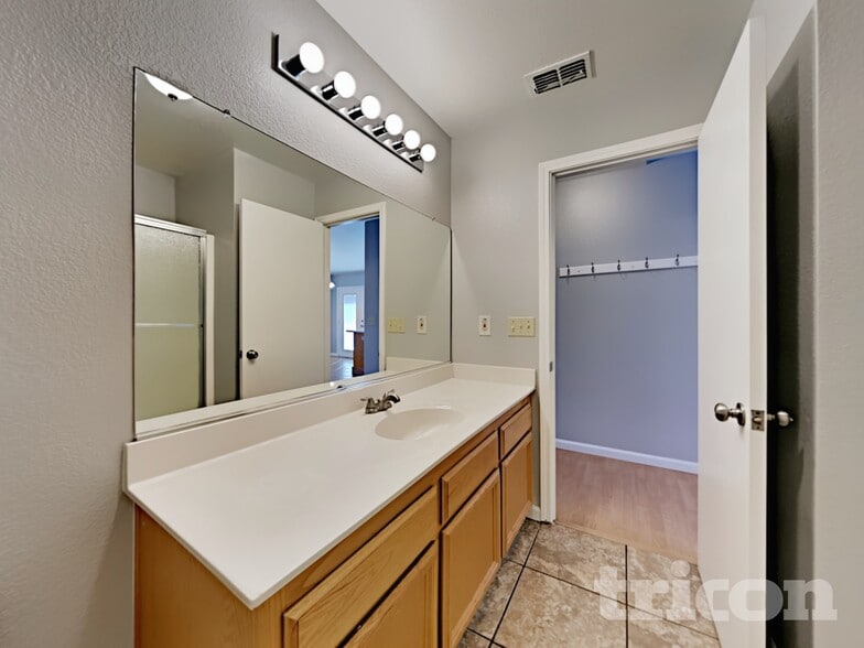 Building Photo - 1600 Cattail Ct