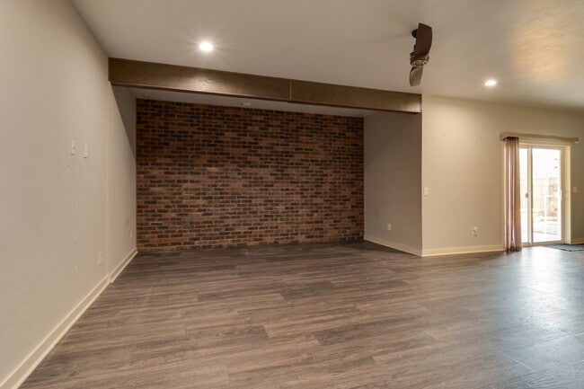 Building Photo - 12912 Silver Springs Ln