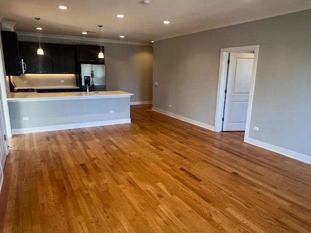 Building Photo - 4812 W Montrose Ave