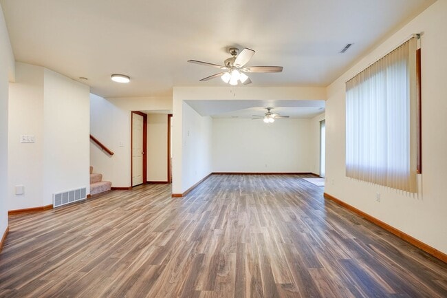 Building Photo - 11-11 Redtail Ct
