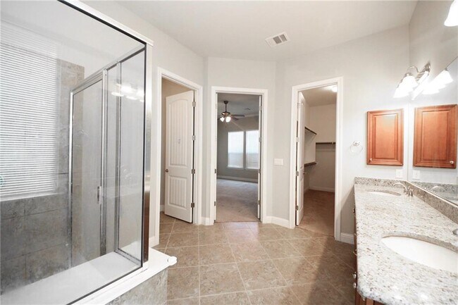 Building Photo - 15800 Jeffs Ln