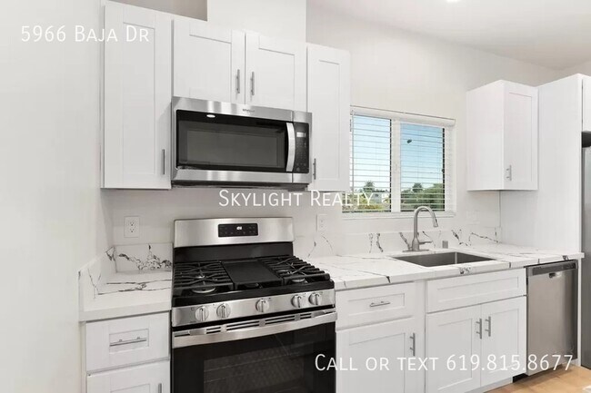 Building Photo - 5966 Baja Dr