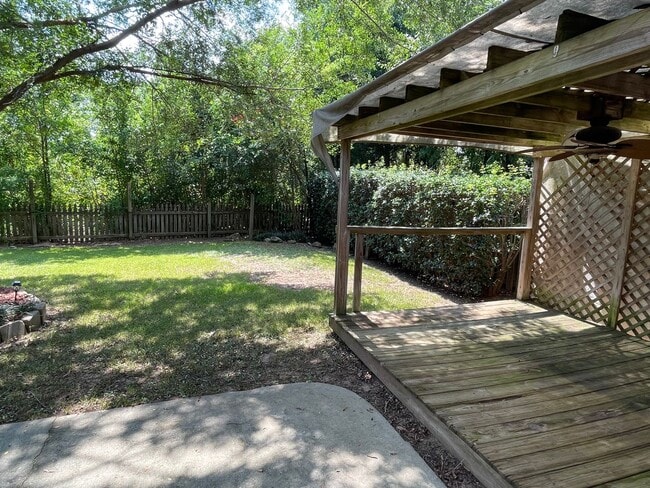 Building Photo - 1140 Parkside Trail