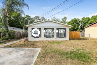 Building Photo - 3 Bedroom Pet-Friendly Home in Ocoee, FL with Main Street Renewal