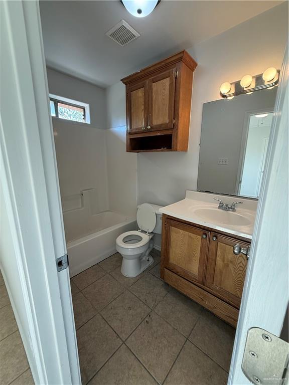 Building Photo - 10 Perkins Ave