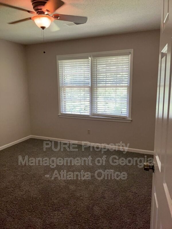 Building Photo - 1386 Stonehenge Ct