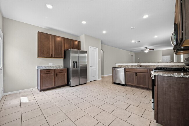 Building Photo - 25937 Northpark Birch Dr