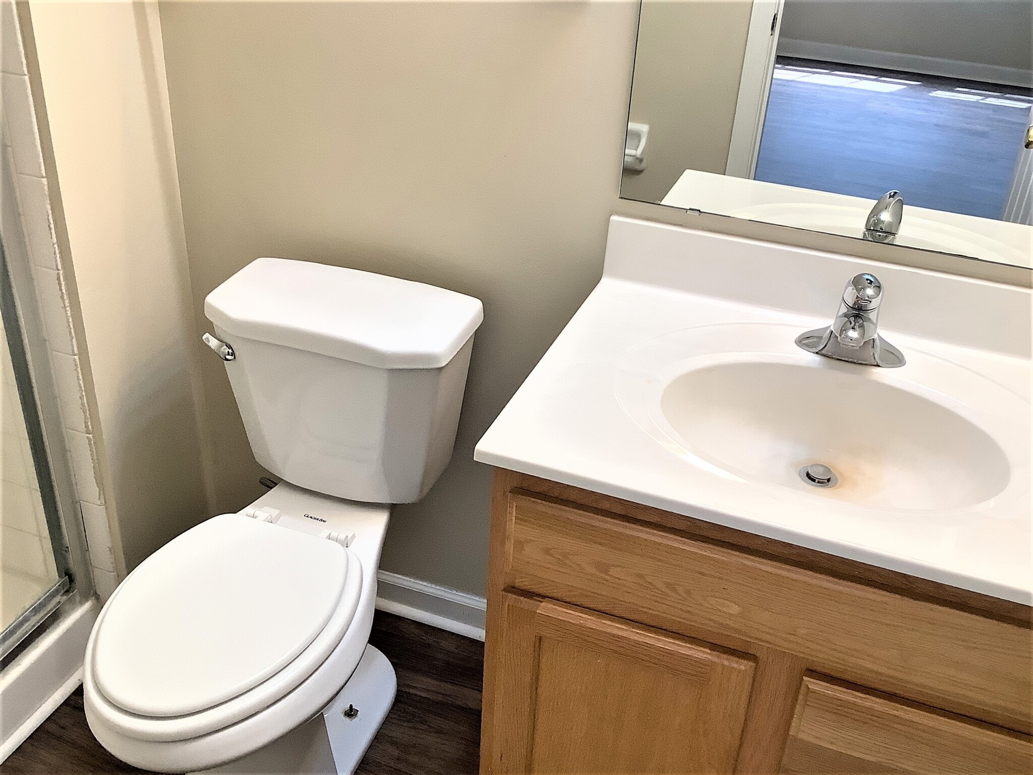 Building Photo - 930 W Jameson Ct