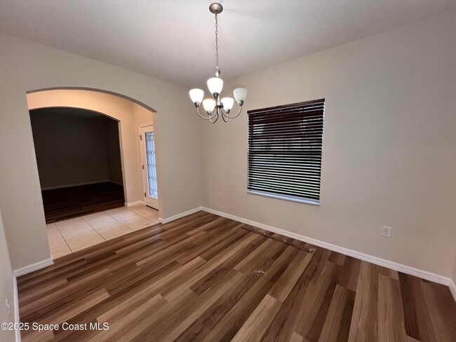 Building Photo - 774 Alfonso Ave SE