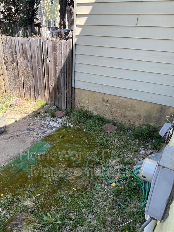 Building Photo - 462 Norvelle Ct