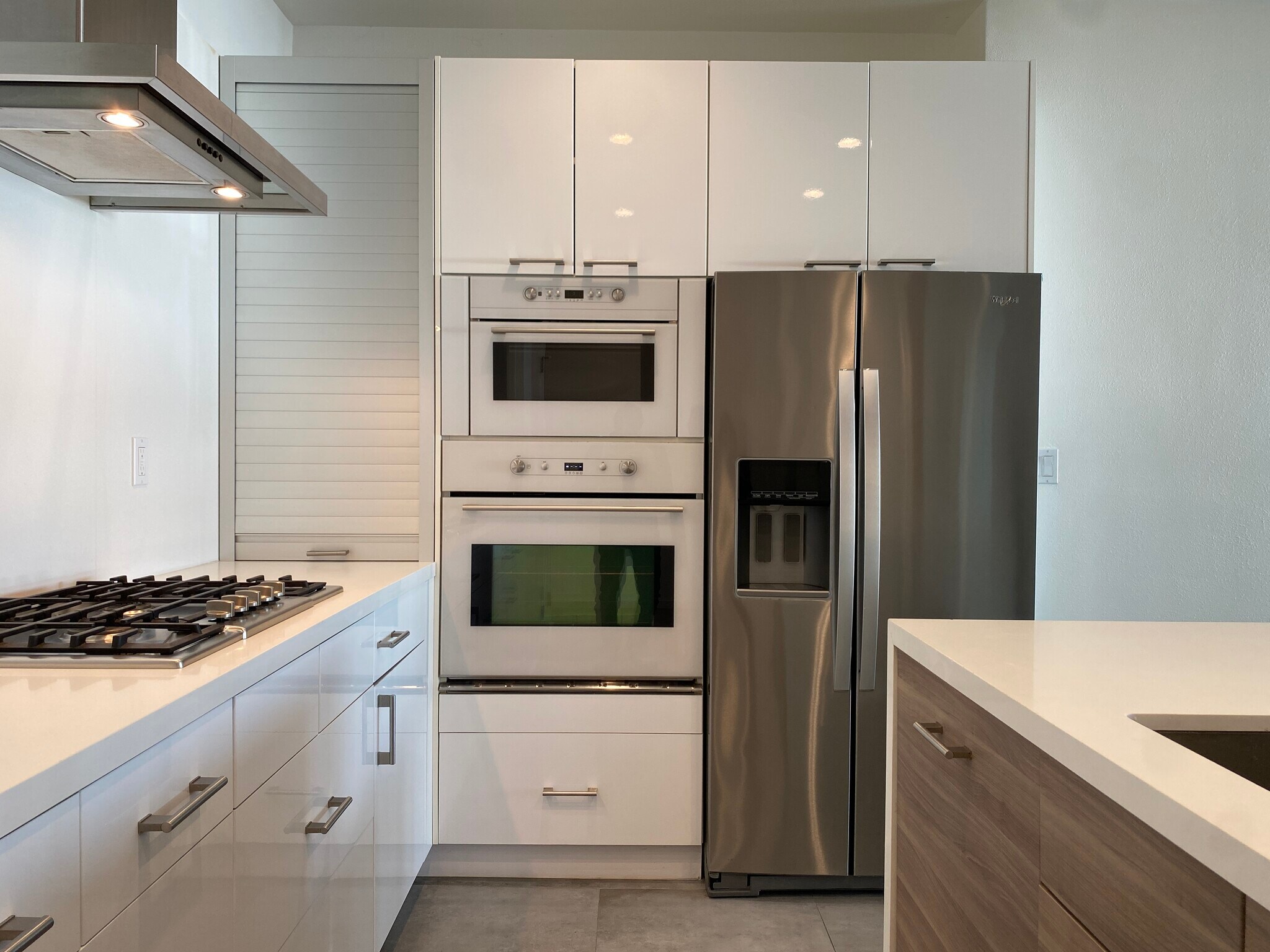 Building Photo - 2221 Ocean Ave