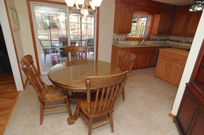 Building Photo - 1331 Camping Rd