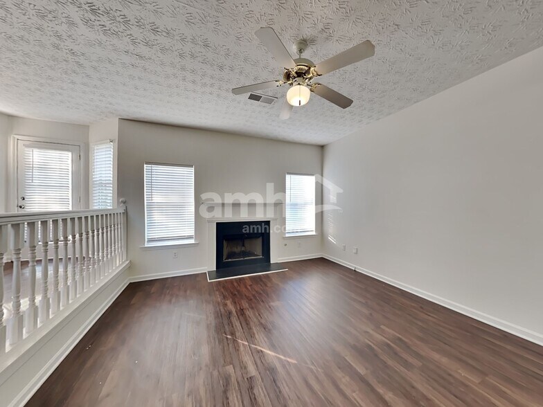 Building Photo - 750 Compton Ln