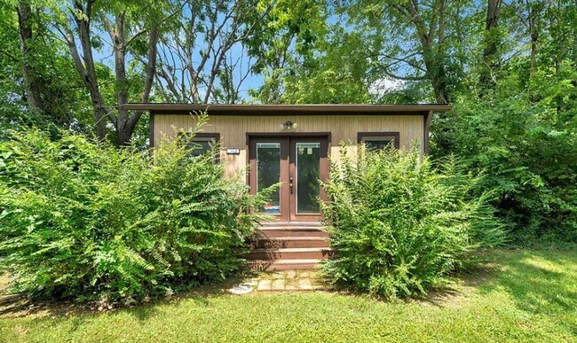 Building Photo - 809 Clifford Dr