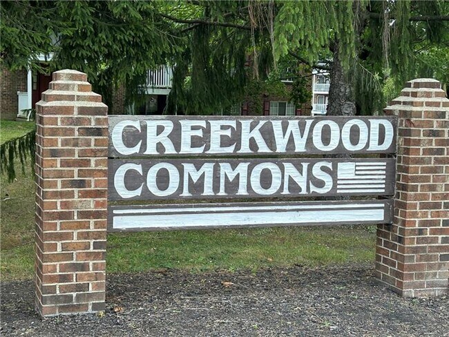 Building Photo - 903 Lynwood Ct