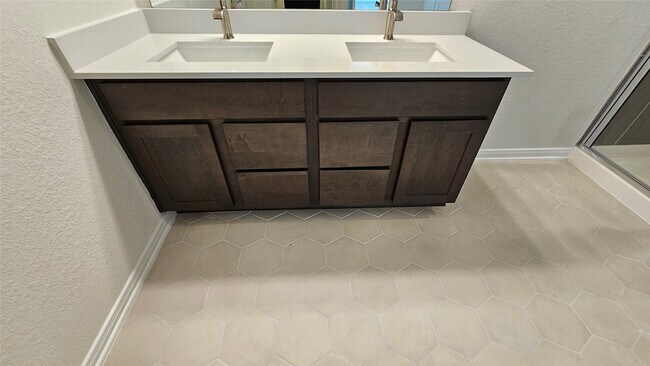 Building Photo - 6418 Kentfield Dr