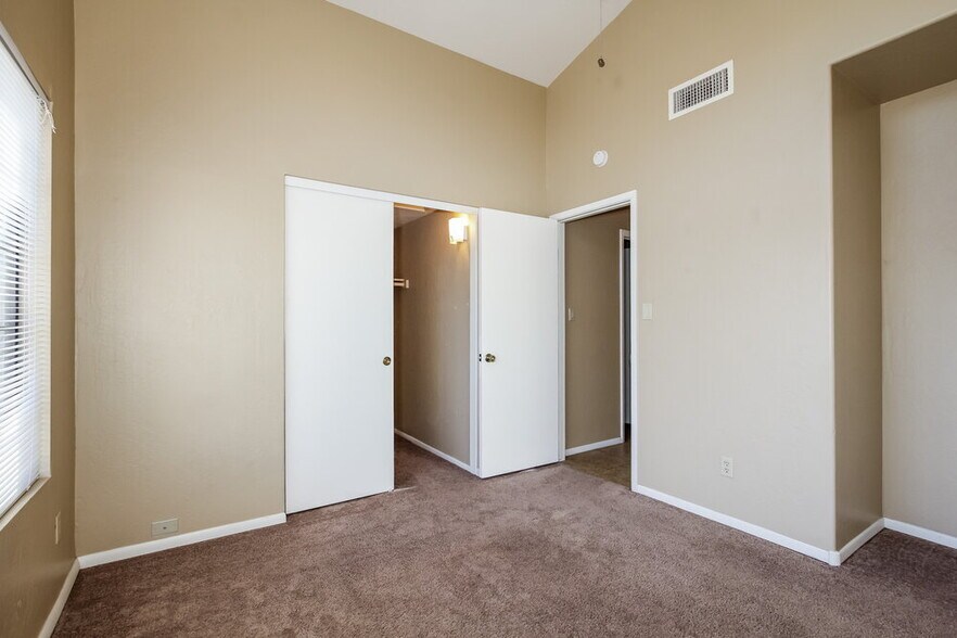 Building Photo - 4136 W Kimberly Way