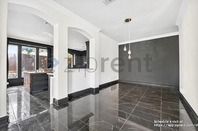 Building Photo - 4633 San Marcos Way