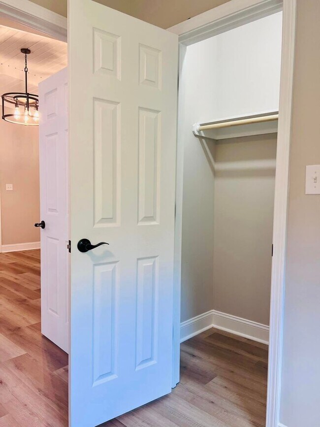 Building Photo - Four BR Available in Creedmoor