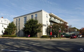 Building Photo - 760 Cummins Highway