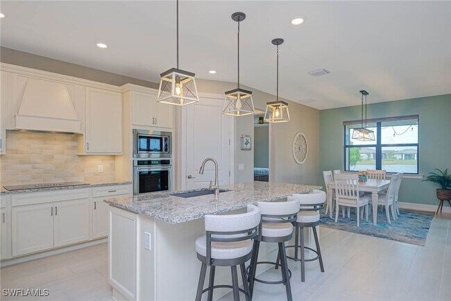 Building Photo - 6217 Harmony Dr