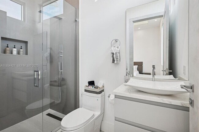 Building Photo - 2628 Marcinski Rd