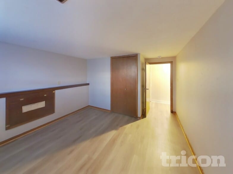 Building Photo - 3733 Hillsboro Ave N