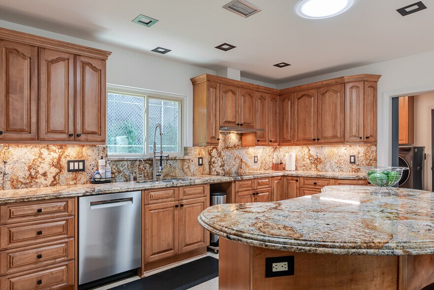 Building Photo - 954 Encino Vista Dr