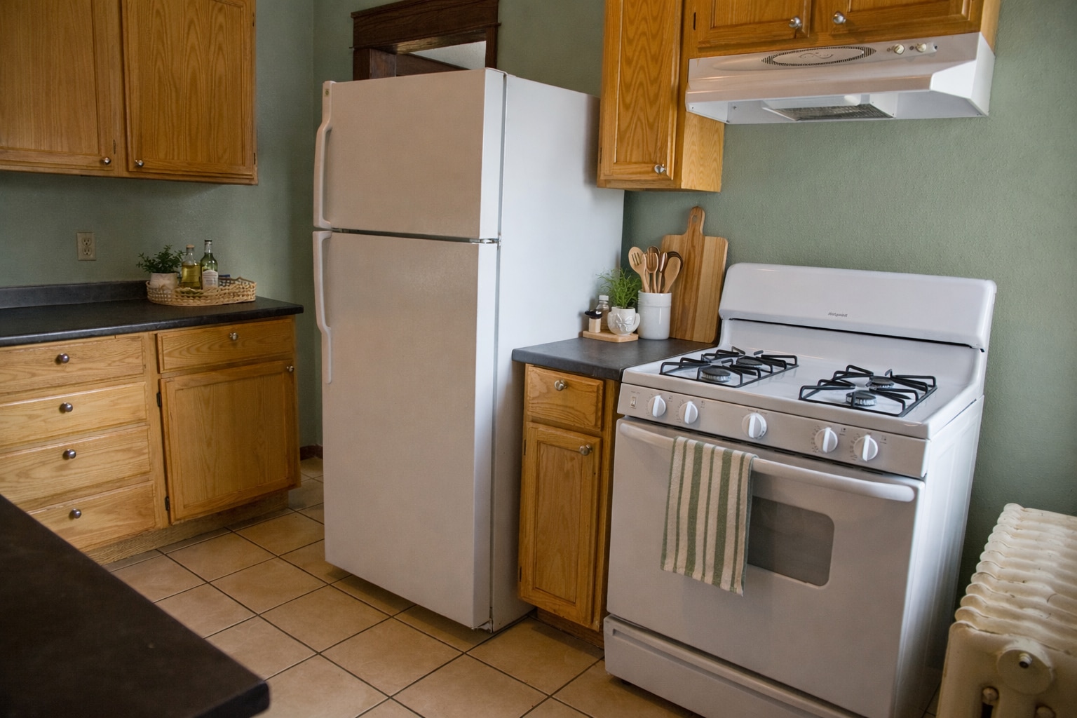 Building Photo - 417 11th Ave SE