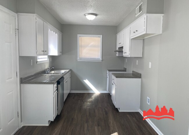 Building Photo - 5668 Winter Tree Dr