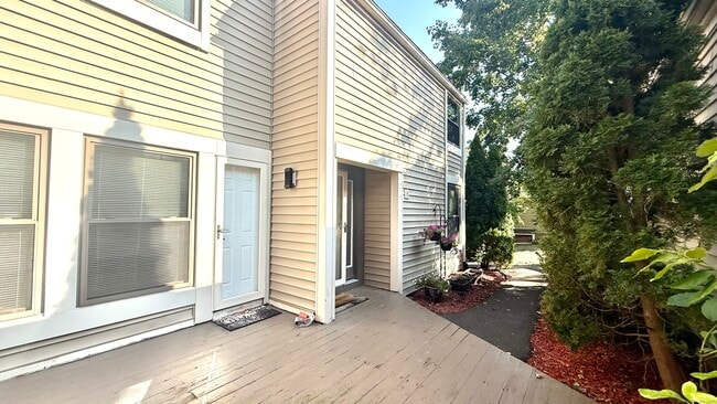 Primary Photo - 16 Clemens Ct