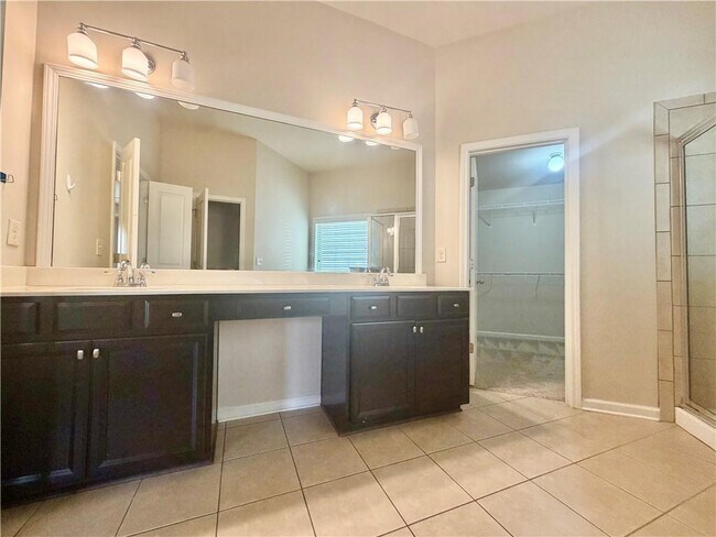 Building Photo - 4615 Woodbine Way