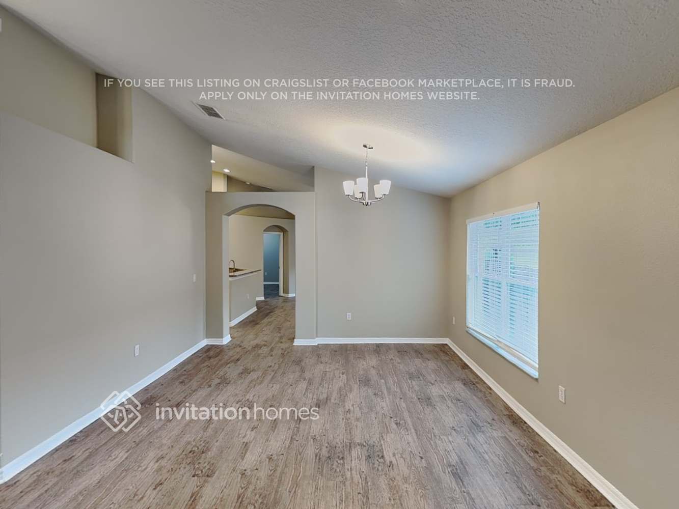 Building Photo - 3155 Lindera Dr