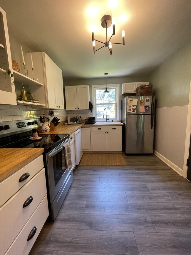 Building Photo - 185 Williams Rd