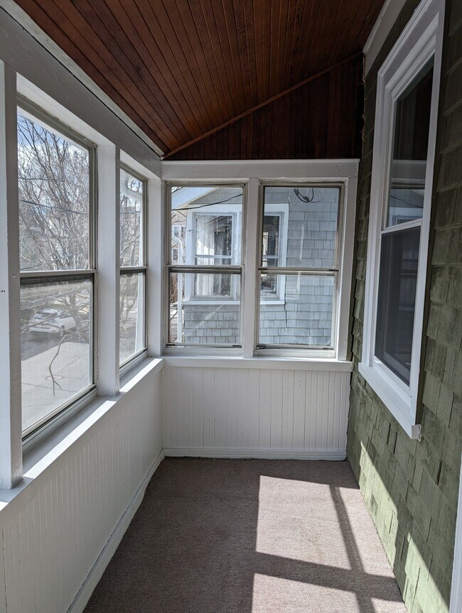 Building Photo - 8 Wilson Ave