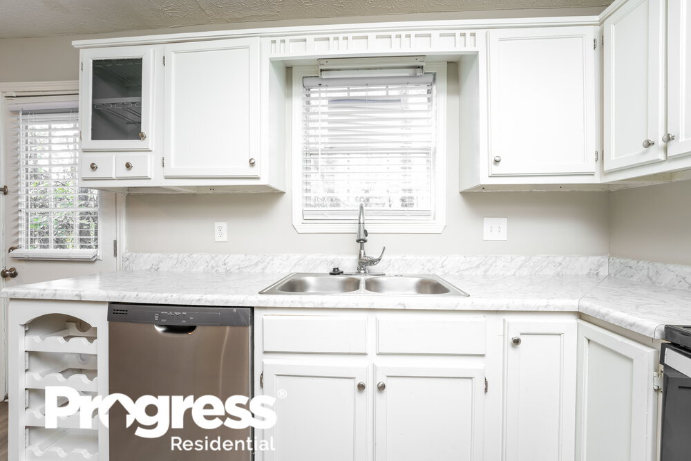 Building Photo - 1569 Dillard Rd