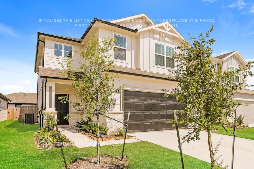 Building Photo - 24527 Red Hawthorn Trce