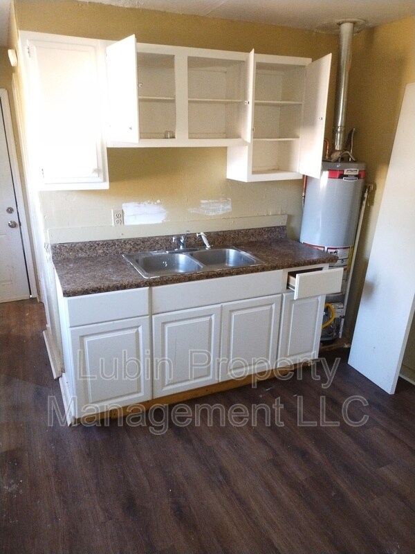 Building Photo - 1482 Oaklawn St