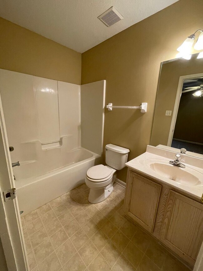 Building Photo - Grand Cordova home for rent near Shelby Farms