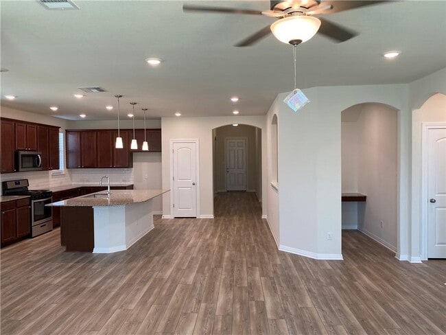 Building Photo - 3421 Charade Dr