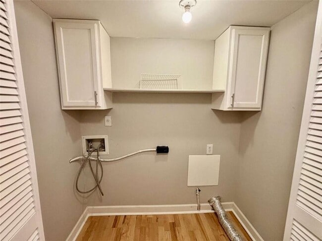 Building Photo - 58 Rumson Ct