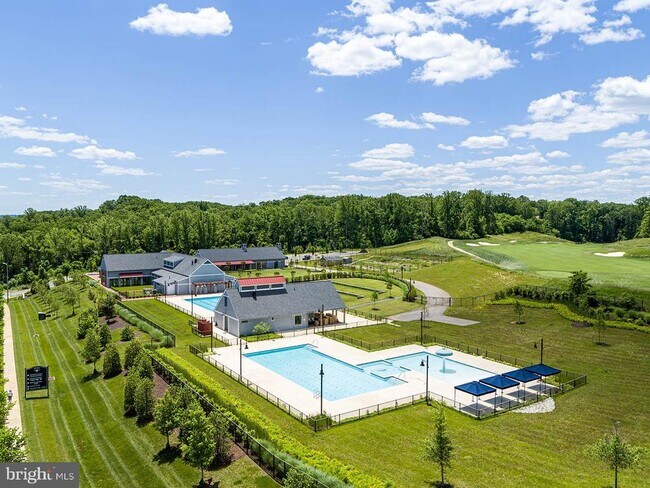 Building Photo - 17414 Southern Shrs Dr