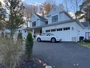 Building Photo - 91 Seaver St