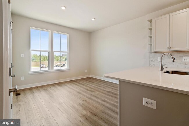 Building Photo - 4328 Ellipse Ter