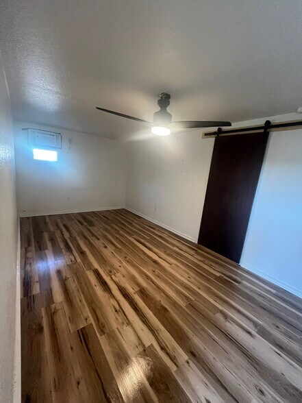 Building Photo - 501 Westwood Dr
