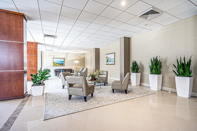 Building Photo - 4250 Galt Ocean Dr