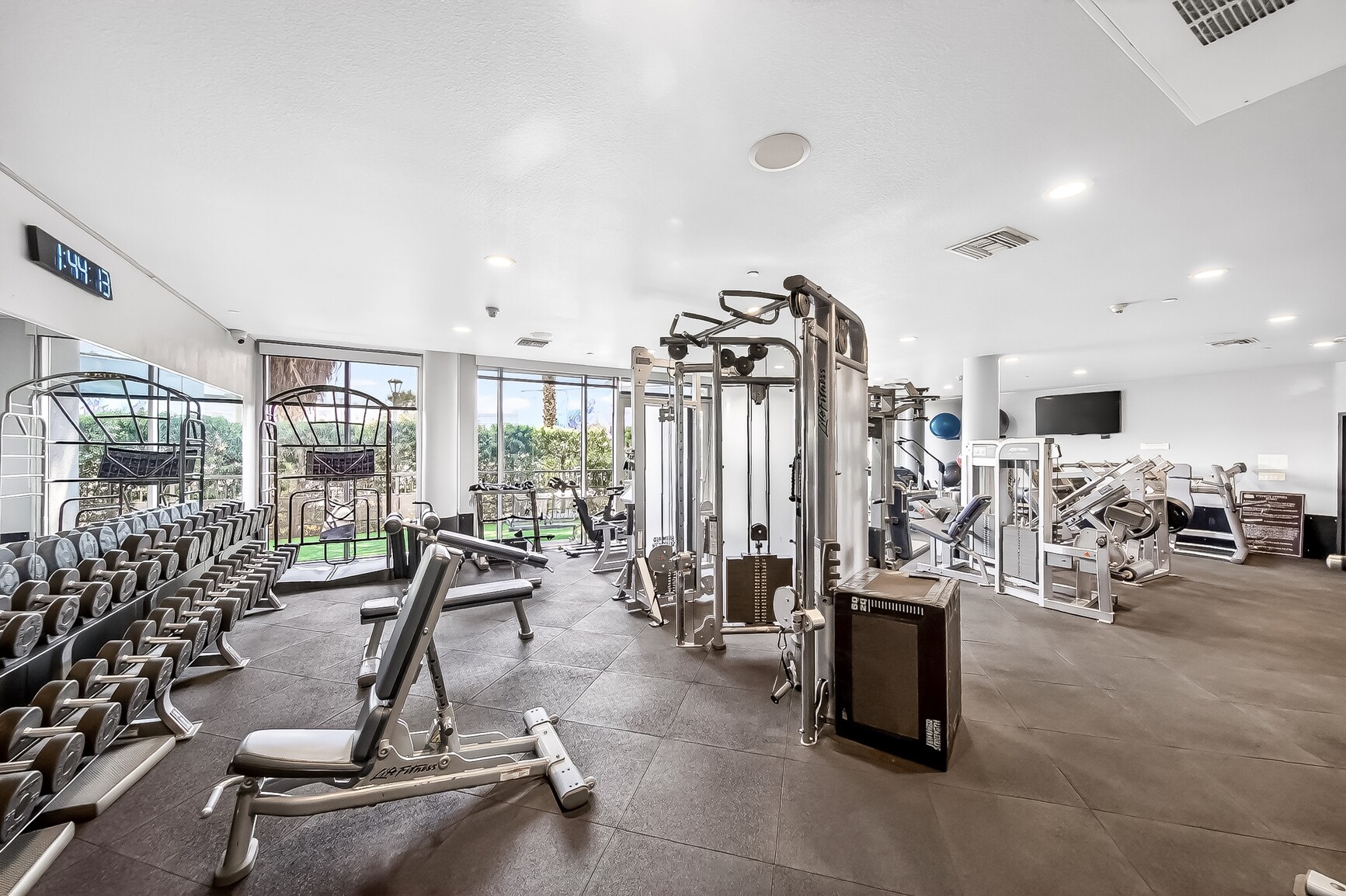 Building Photo - 629 Traction Ave