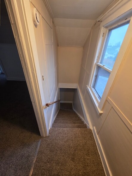 Building Photo - 412 Oak Hill Ave